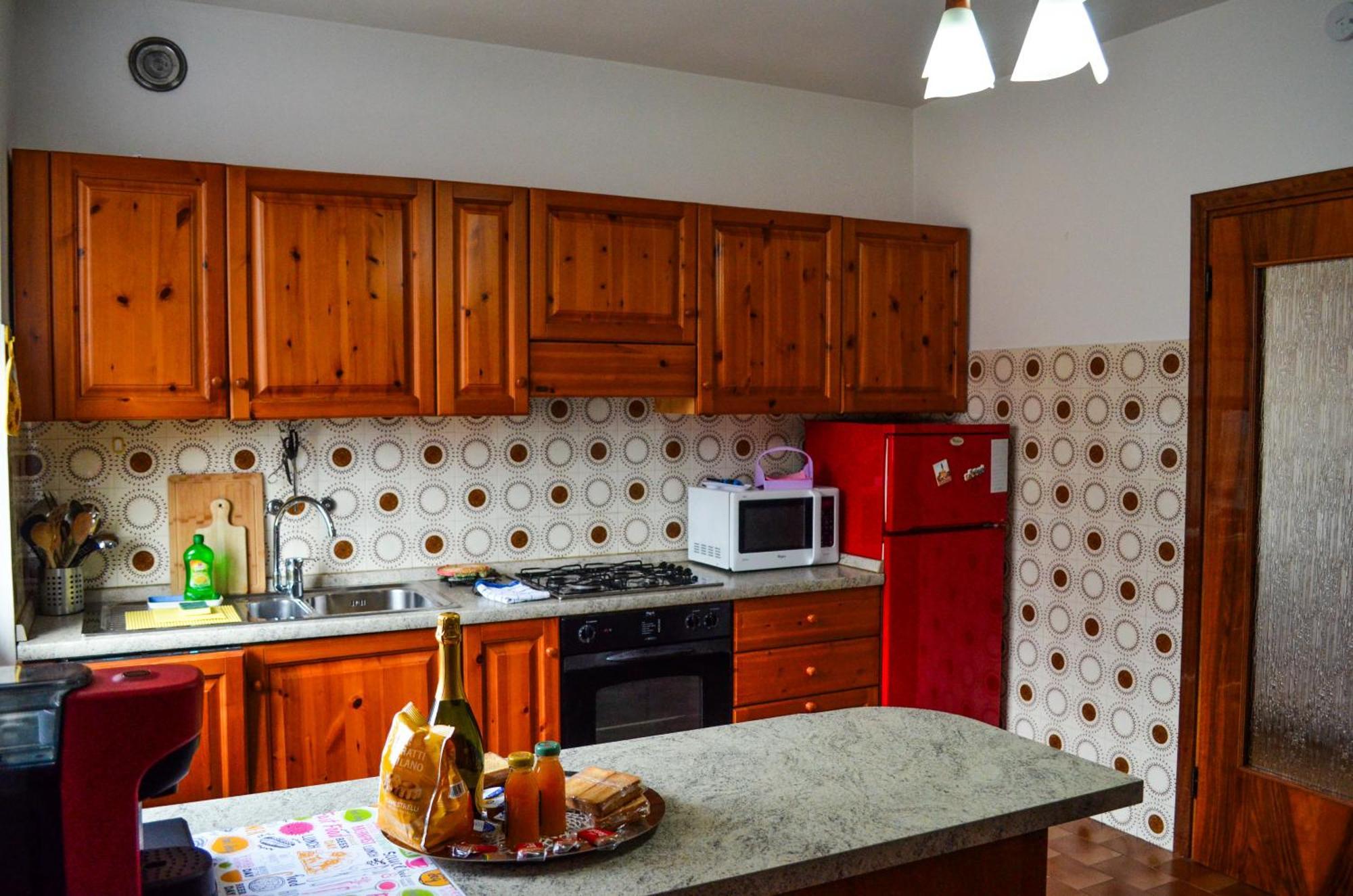 Apartment L'Ulivo Lake View In Private Street เลียร์นา ภายนอก รูปภาพ