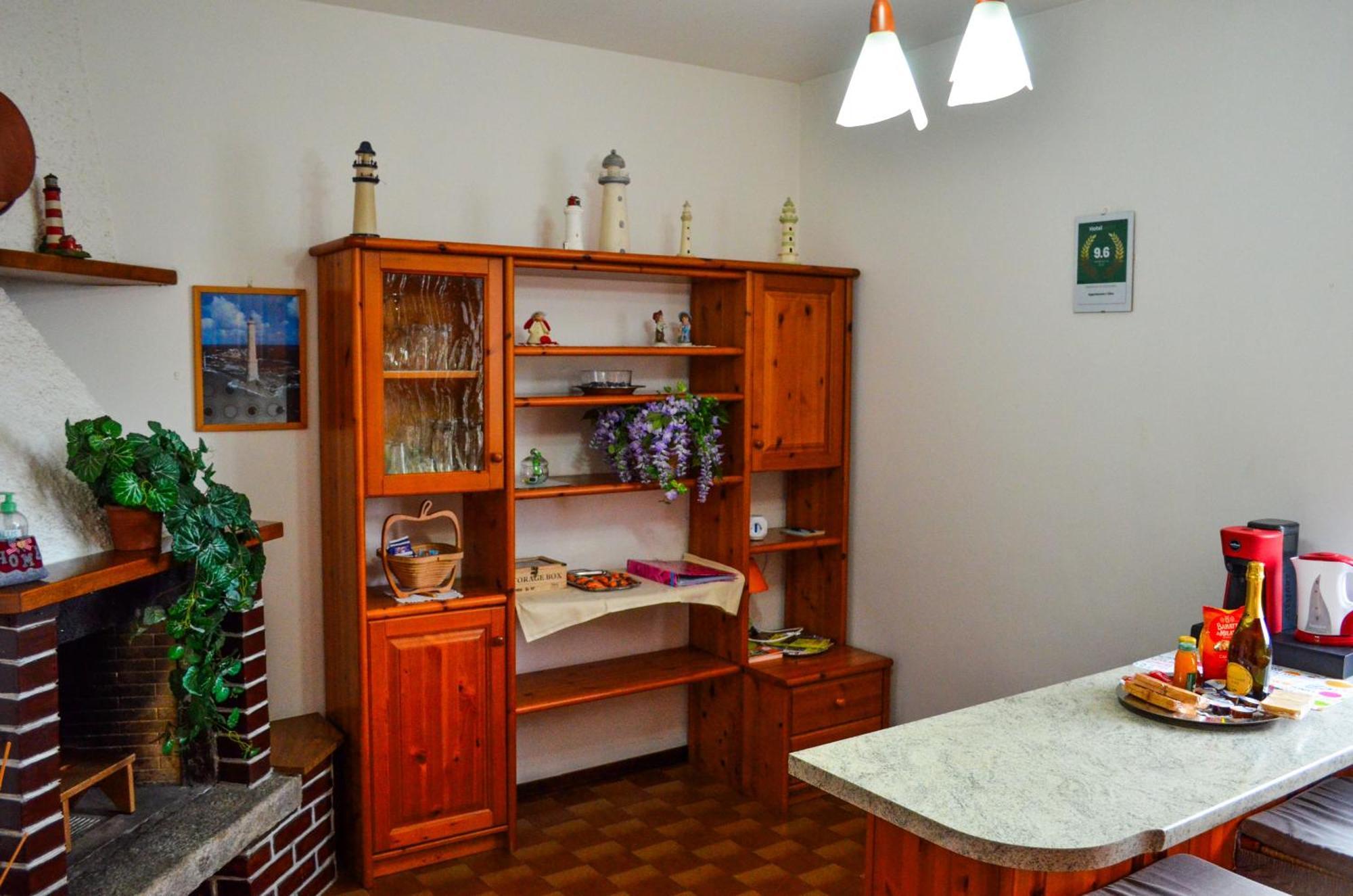 Apartment L'Ulivo Lake View In Private Street เลียร์นา ภายนอก รูปภาพ
