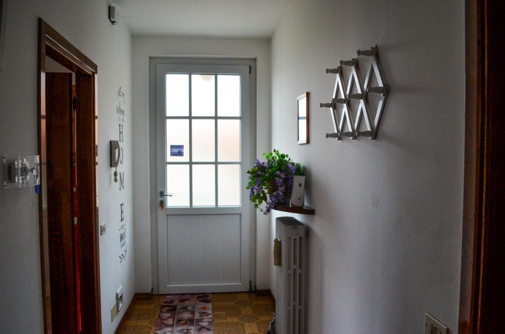 Apartment L'Ulivo Lake View In Private Street เลียร์นา ภายนอก รูปภาพ